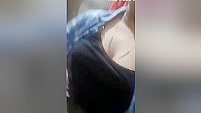 Today Exclusive-desi Girl Showing Boobs To Lover