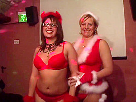 TuttiFrutti - Slutty Santa swinger party