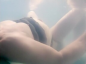 Underwater Orgasm Pt 3