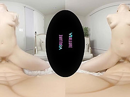VRALLURE Aften Opal Shows You How She Likes It!
