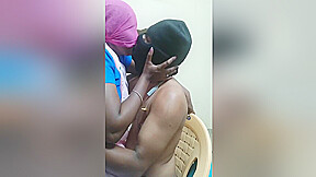 Very Hard Kissing Tamil Aunty