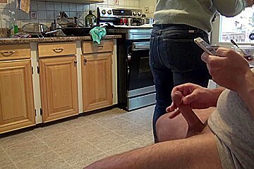 Watching Hardcore Porn Until I Cum Hard While My Stepsister Is Cooking