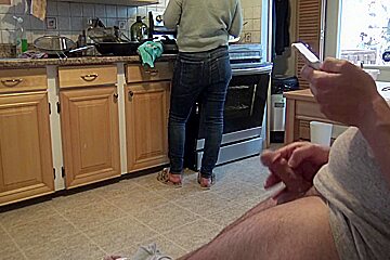 Watching Hardcore Porn Until I Cum Hard While My Stepsister Is Cooking