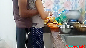 Wife Ko Red Saree Pe Kitchen Main Sex Kiya