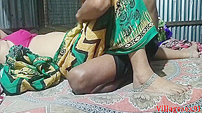 Wife Sex In Green Saree With Hushband Friend In Night