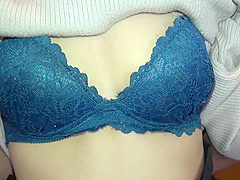 Woman Is Charming! Its Too Erotic And Fires Two Shots Outside Inside! !