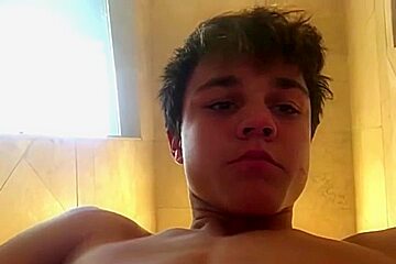 [abx][vip] Hung Boy Russel Wanks In The Shower