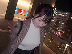 【実はエロい美少女】***◯に激似】なつきちゃん参上！普段は美容部員をしている彼女の応募理由は『仕事のストレスと寂しさ？…』性欲が限界まで高まり【爆発寸前】脱げば【巨乳&エロ尻】感度良し！フェラ上手し！