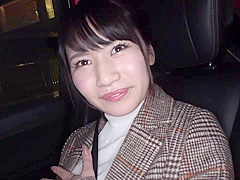 【実はエロい美少女】***◯に激似】なつきちゃん参上！普段は美容部員をしている彼女の応募理由は『仕事のストレスと寂しさ？…』性欲が限界まで高まり【爆発寸前】脱げば【巨乳&エロ尻】感度良し！フェラ上手し！
