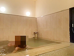 【japanese Onsen】貸切温泉でパイズリ手コキでイかせる痴女　日本人素人個人撮影