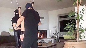 attachée fouettée et baisée