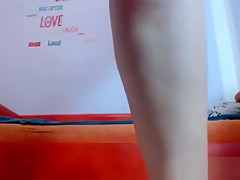 bbw babe fucking her pussy on webcam