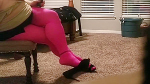 bbw in ripped pink hose 3