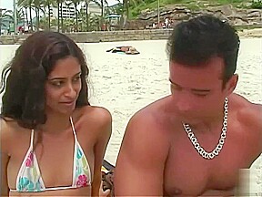 brasileira dani a musa do verao