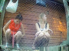 catches two hot chicks pissing