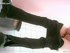 chinese girls go to toilet 304