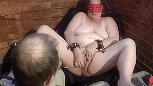 2016-06-02 - fuckmeat masturbates in an alley