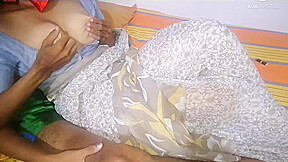 පංතියේ ටීචර්ට දුන්න සැප,සාරී