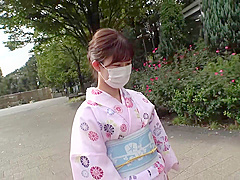 着物姿が美し過ぎる女女将との淫らな行為をハメ撮り