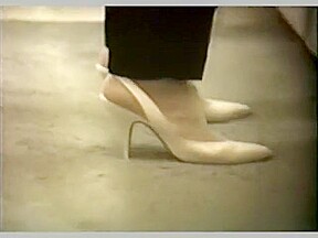mature foot shoe fetish