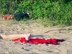 naked_hot_nudist_ladies_spied_on_hidden_camera_voyeur_beach