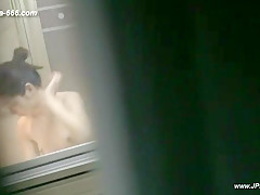 peeping chinese girls bathing 25