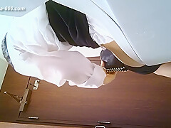 peeping japanese ol go to toilet 13