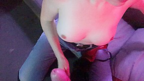 sa femme partie il baise sa meilleure amie