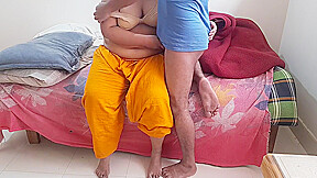 (tamil Aunty Ko Ghar Pe Bulakar Choda) 55y Old Indian Aunty Fucked By Neighbor - Hindi Audio