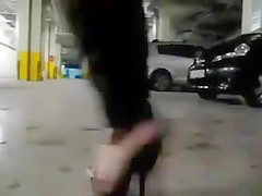 teen 18+ heel flashing in mall