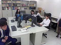 there's a only one lucky man in company fucks all female employees SW268-1